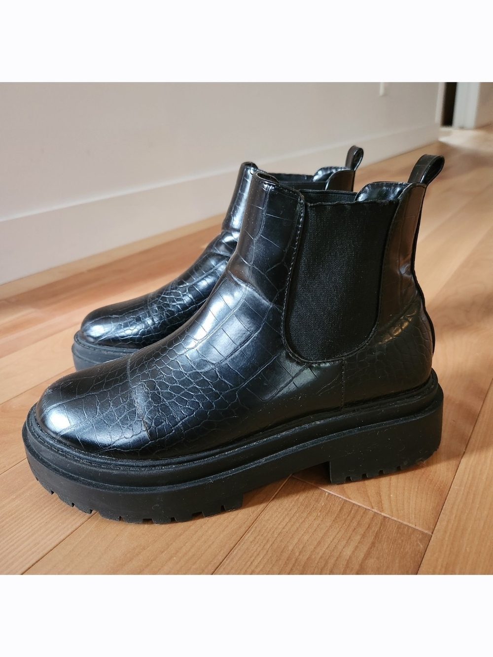 RAID Ronnie Chunky Chelsea Boots - 6.5